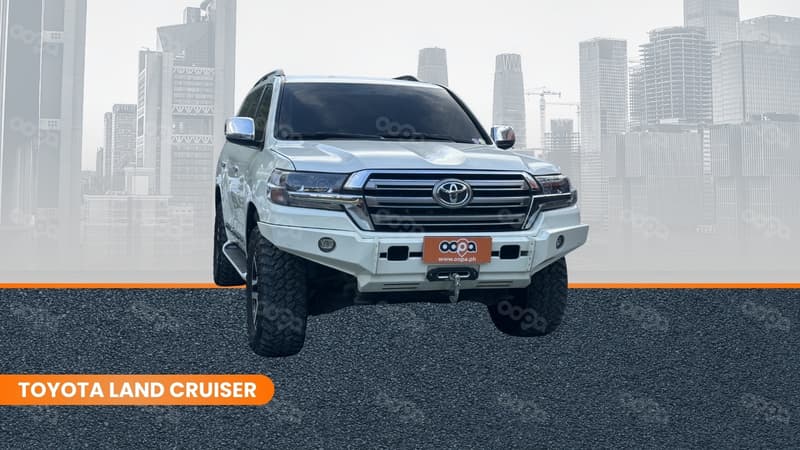 Toyota Land Cruiser 200 for rent at Consular Garage